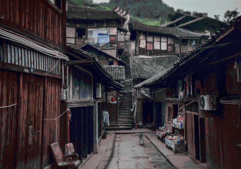 五彩几何塔